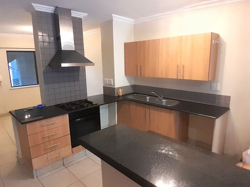 Apartment Rental Monthly In Sandton - Photo 4