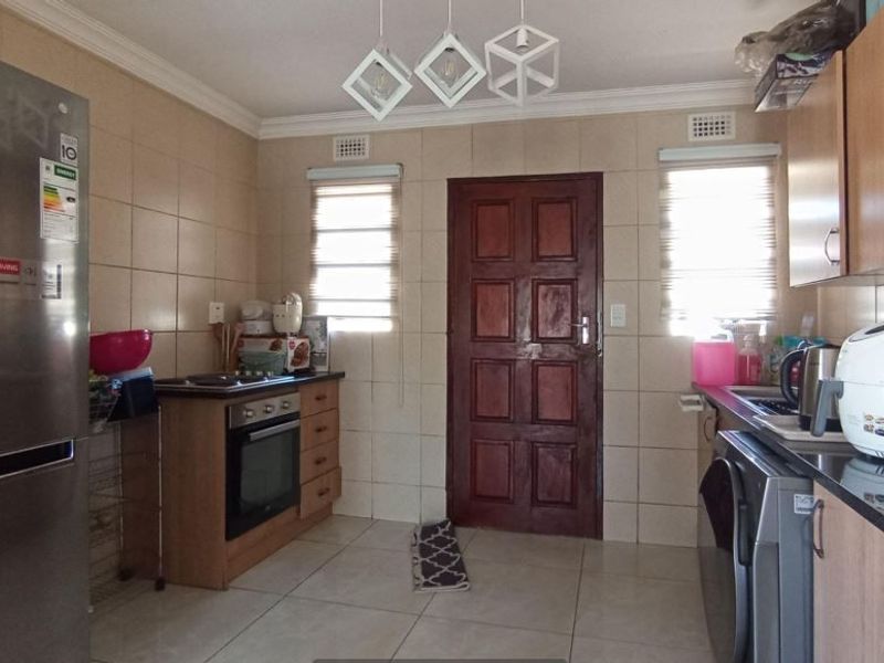 House For Sale In Midrand - Photo 2