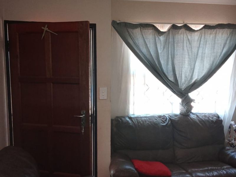 House For Sale In Soshanguve - Photo 10