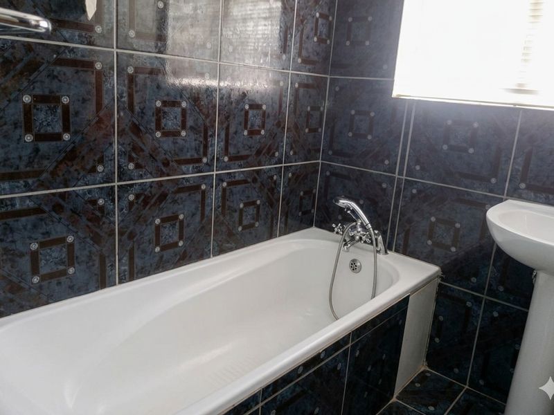 House Pending Sale In Eersterivier - Photo 5