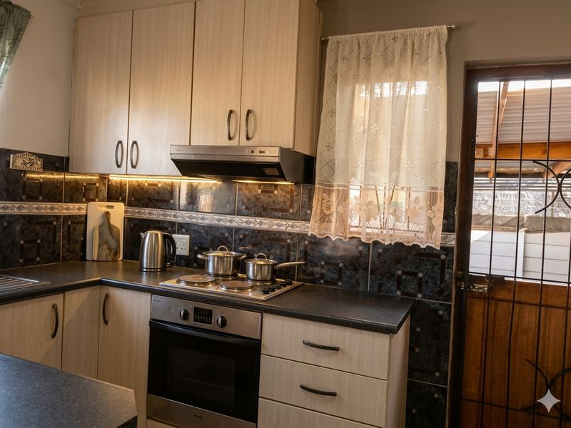 House Pending Sale In Eersterivier - Photo 4