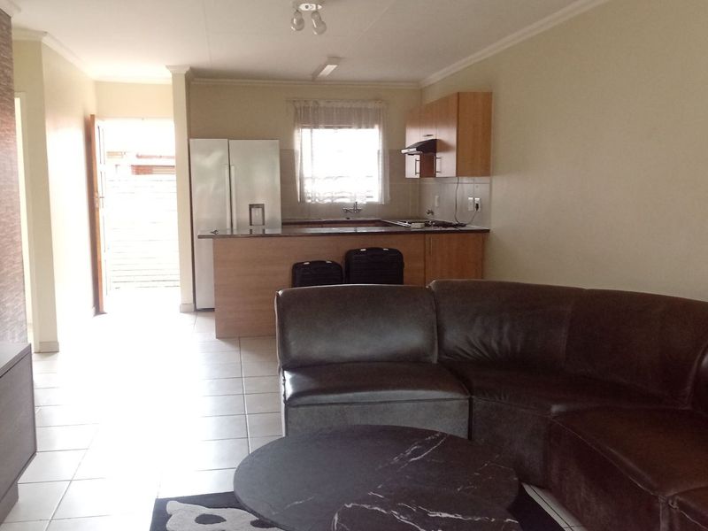 Townhouse For Sale In Pretoria - Photo 4