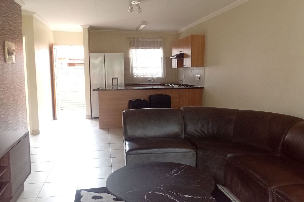 Townhouse For Sale In Pretoria - Photo 4