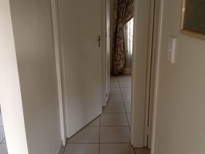 Townhouse For Sale In Pretoria - Photo 9