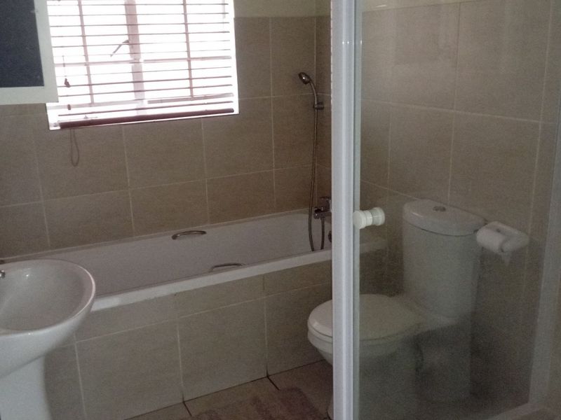 Townhouse For Sale In Pretoria - Photo 10