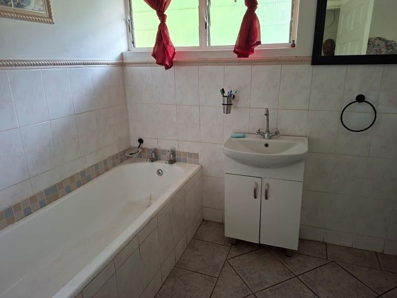 Townhouse For Sale In Amanzimtoti - Photo 6