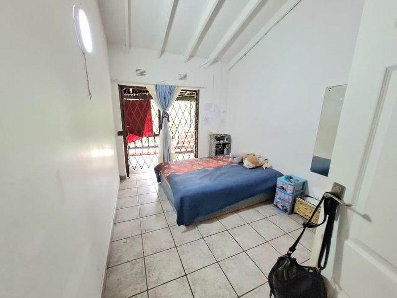Townhouse For Sale In Amanzimtoti - Photo 10