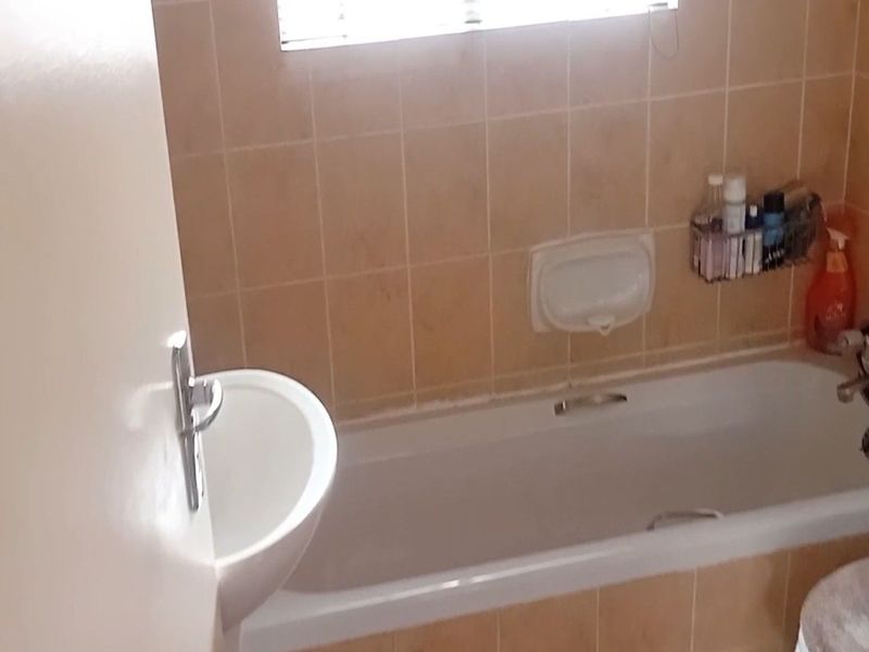 Townhouse For Sale In Pretoria - Photo 8