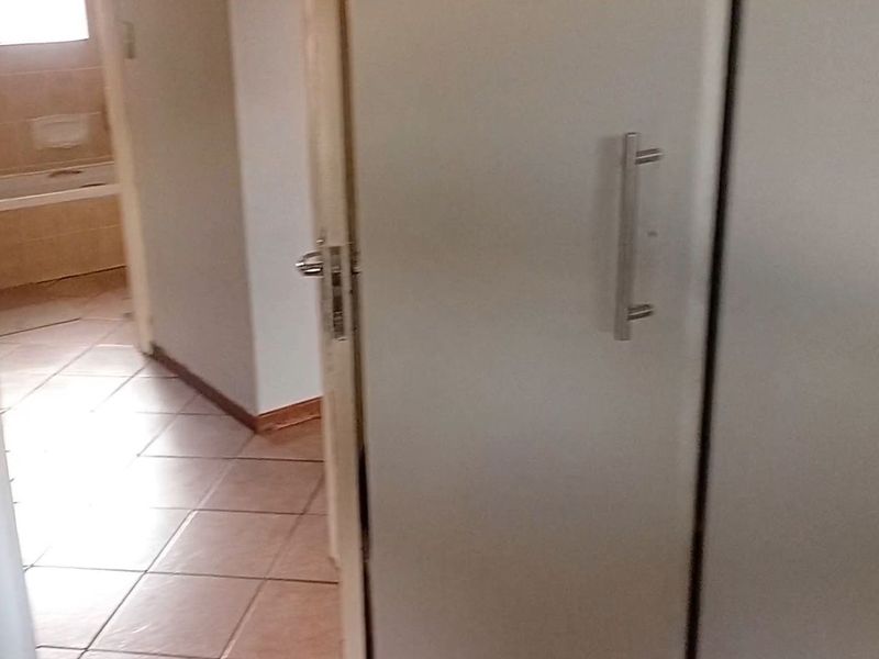 Townhouse For Sale In Pretoria - Photo 7