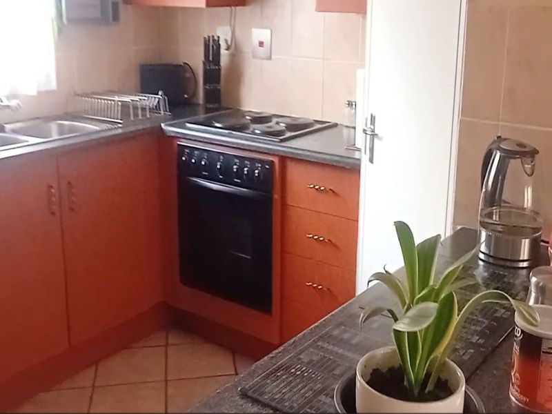 Townhouse For Sale In Pretoria - Photo 4