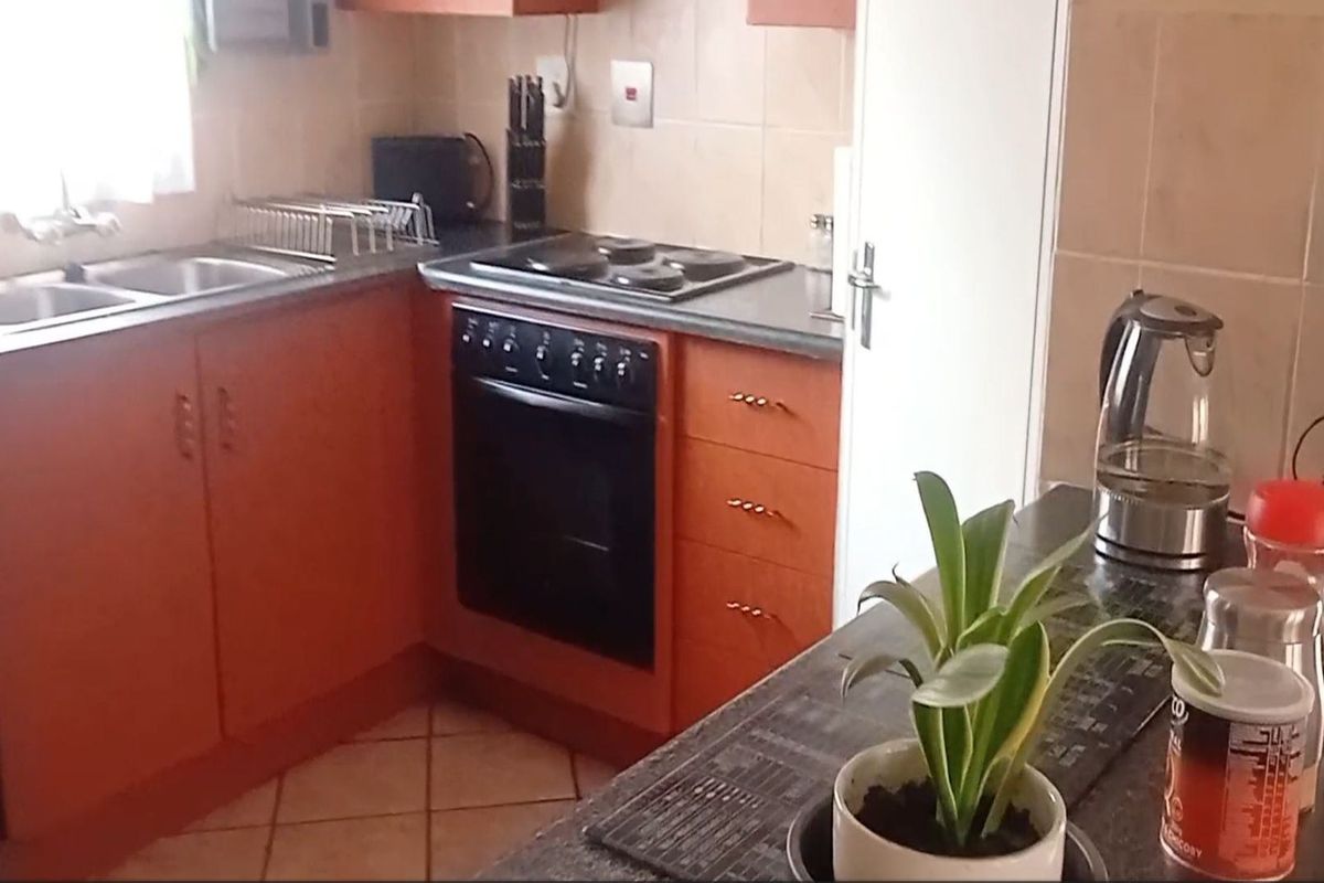 Townhouse For Sale In Pretoria - Photo 4