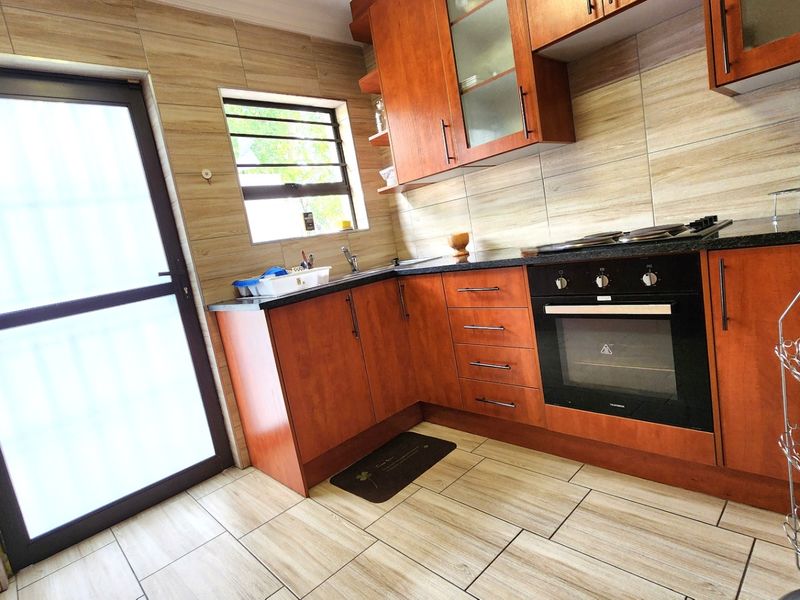 Commercial Rental Monthly In Midrand - Photo 10