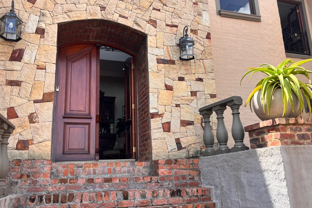 House For Sale In Pretoria - Photo 3