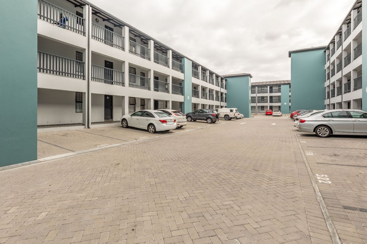 Apartment For Sale In Blouberg - Photo 2