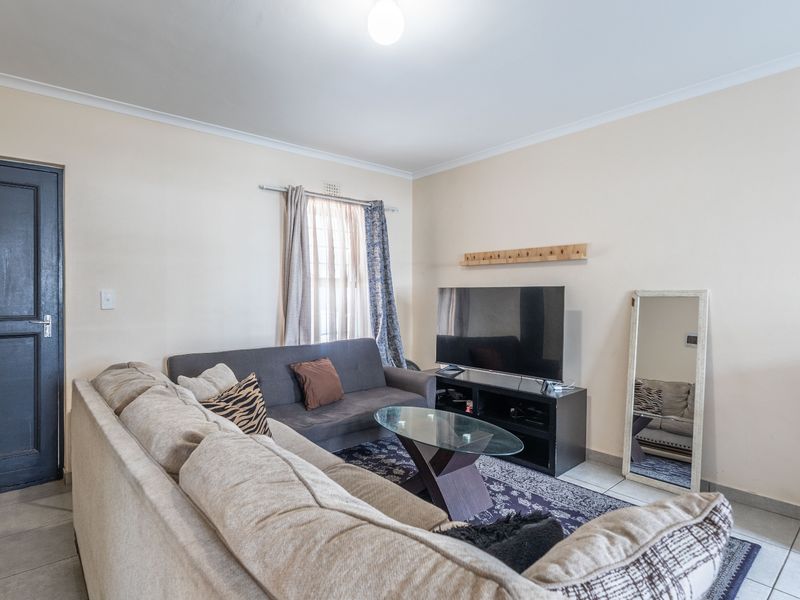 Apartment For Sale In Blouberg - Photo 5