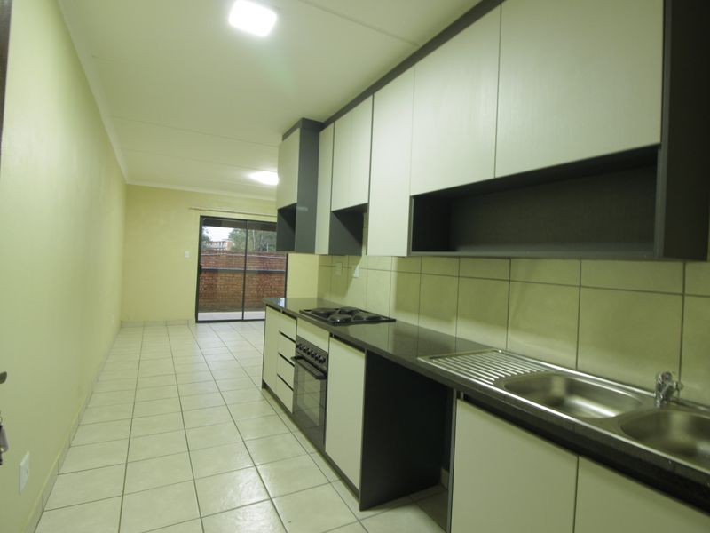 Apartment For Sale In Benoni - Photo 6