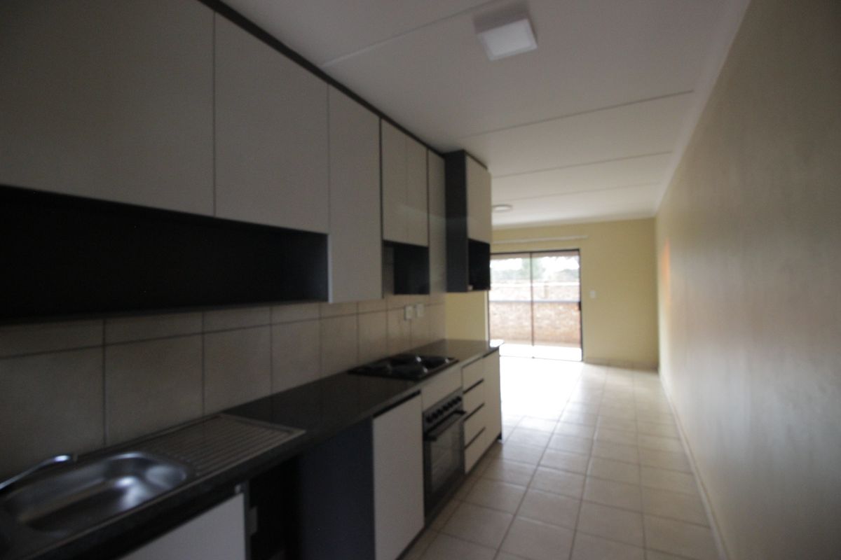 Apartment For Sale In Benoni - Photo 4