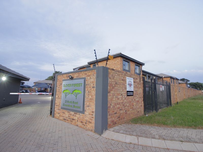 Apartment For Sale In Benoni - Photo 3