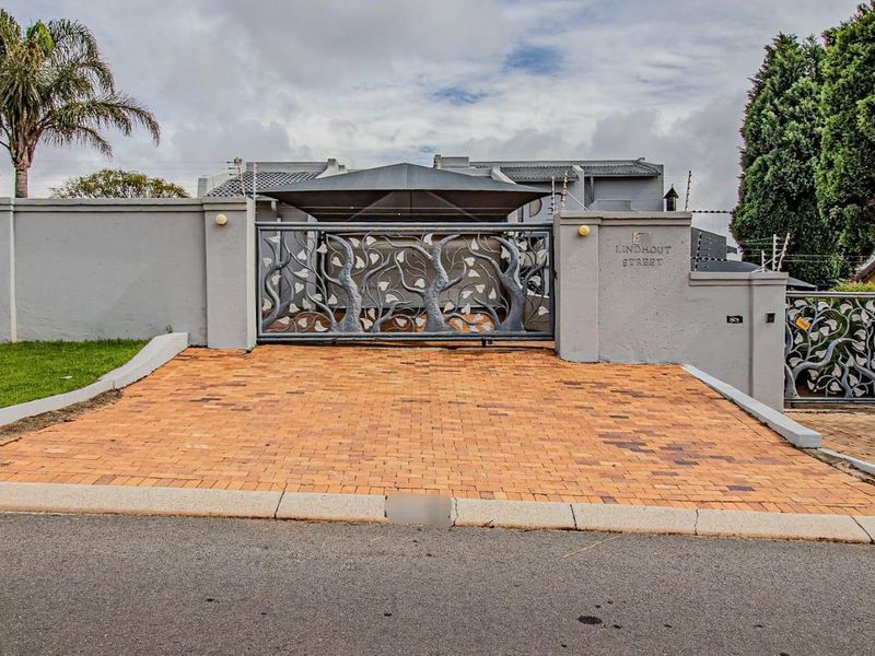 House For Sale In Krugersdorp - Photo 2