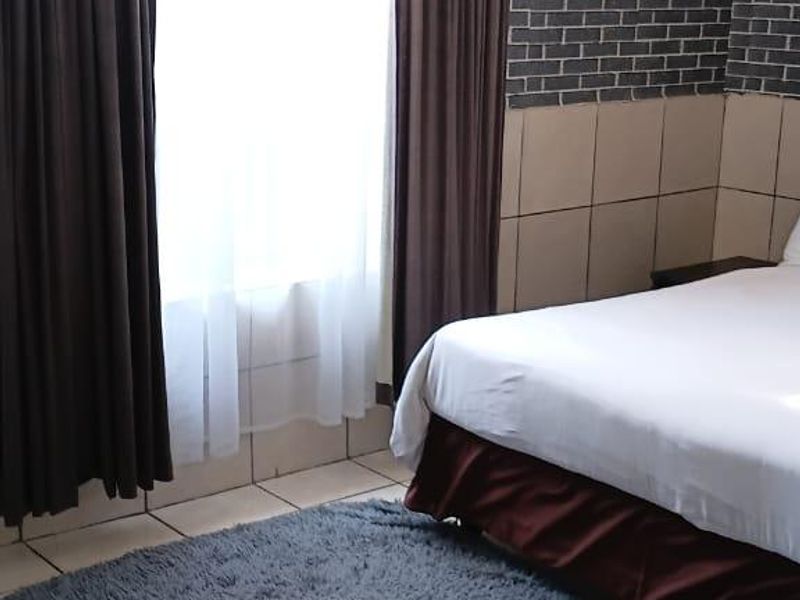 Apartment Rental Monthly In Johannesburg - Photo 10
