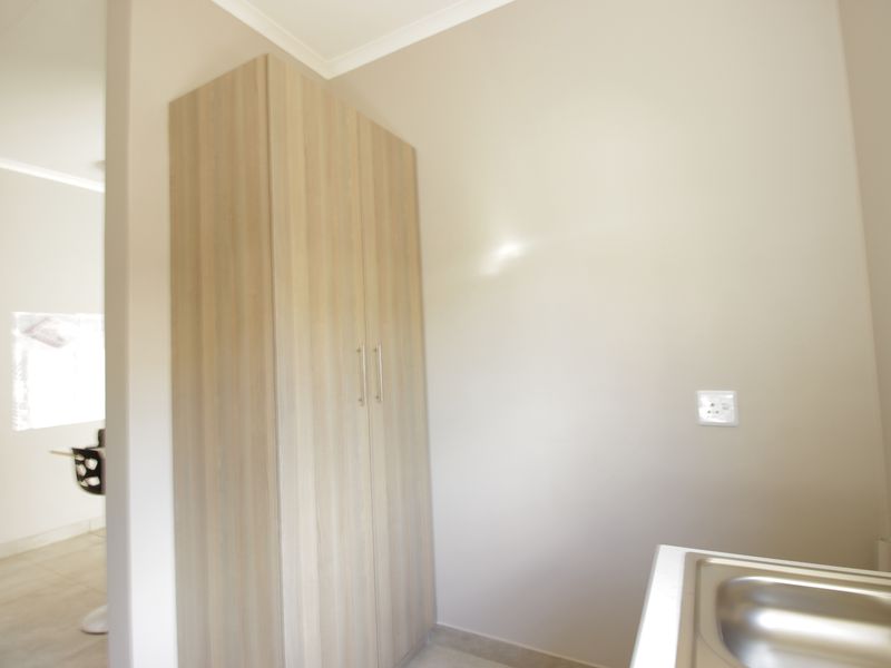 Townhouse For Sale In Witbank - Photo 5