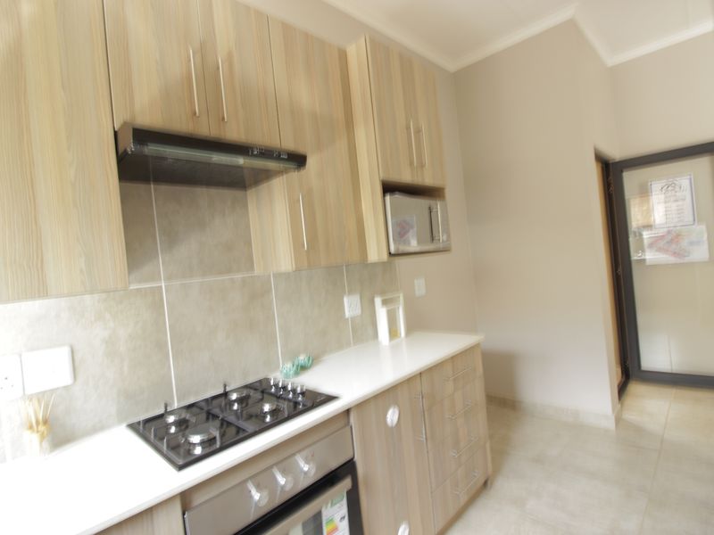 Townhouse For Sale In Witbank - Photo 3