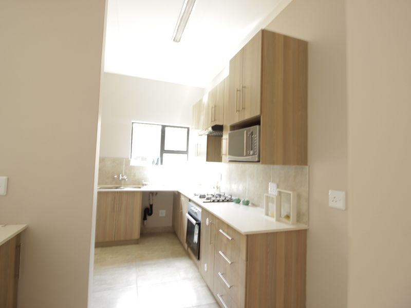 Townhouse For Sale In Witbank - Photo 4