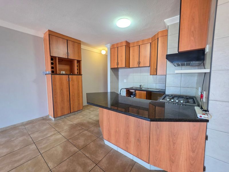 Apartment For Sale In Margate - Photo 5