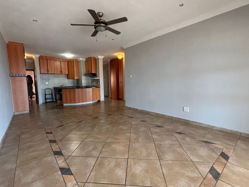 Apartment For Sale In Margate - Photo 8