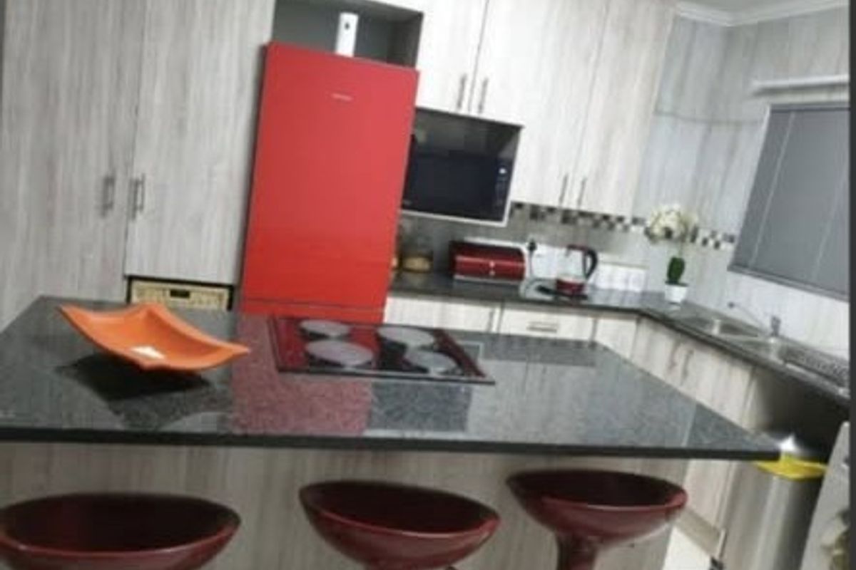 Apartment Rental Monthly In Kempton Park - Photo 5