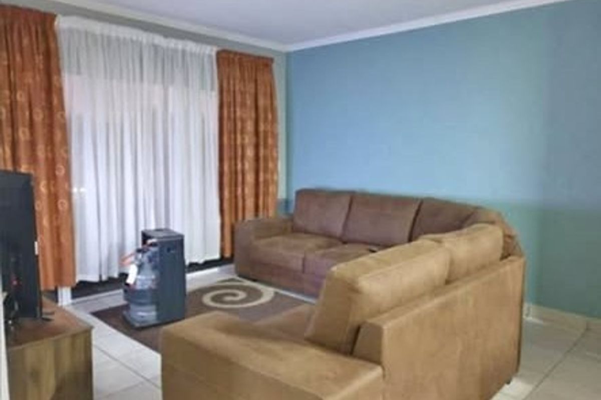 Apartment Rental Monthly In Kempton Park - Photo 2