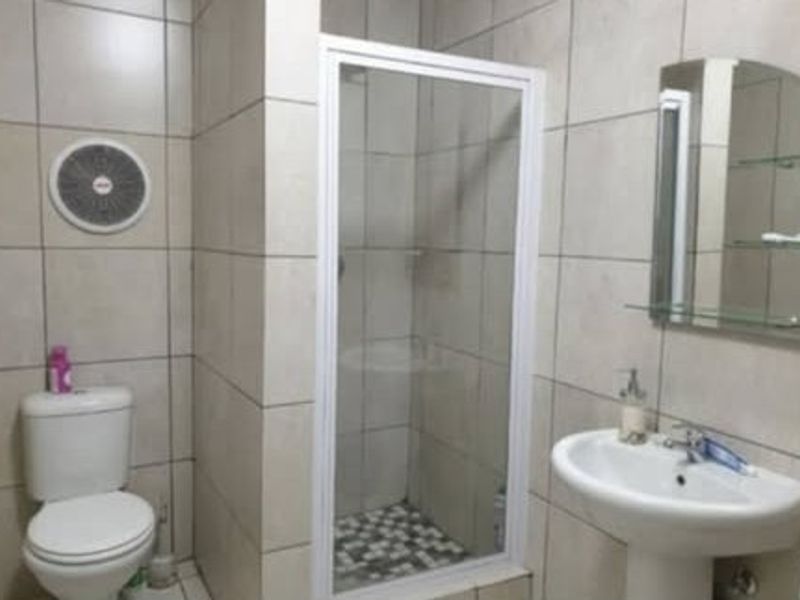 Apartment Rental Monthly In Kempton Park - Photo 9