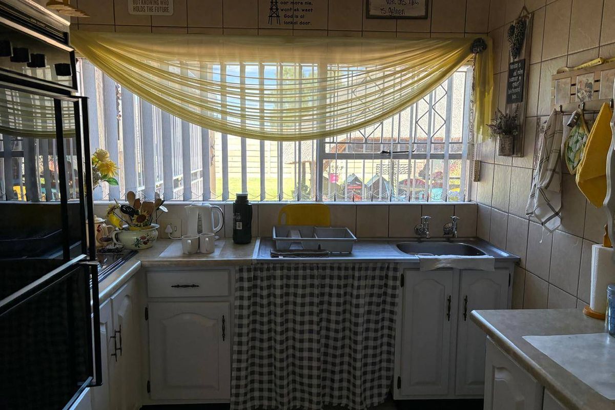 House For Sale In Boksburg - Photo 4