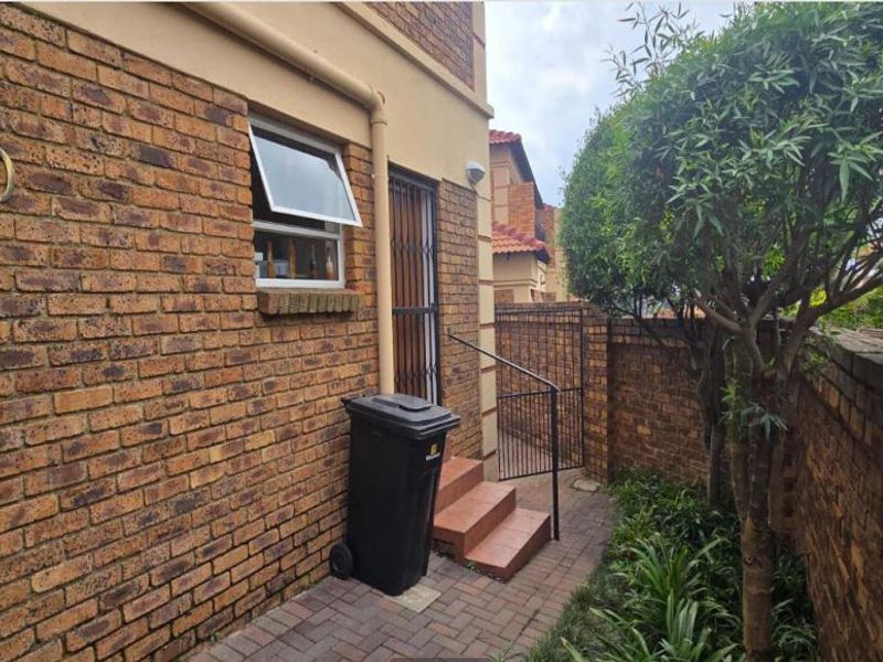House For Sale In Kempton Park - Photo 2