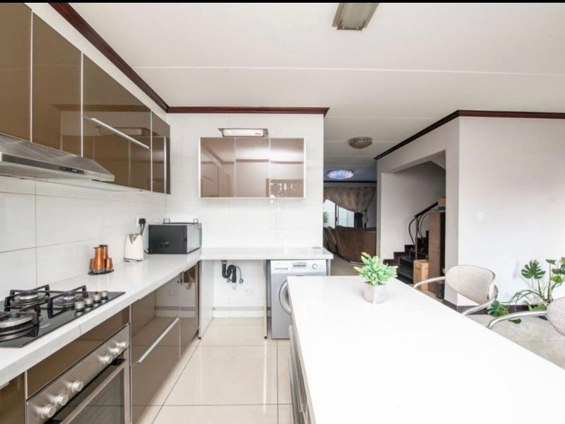 Cluster Rental Monthly In Midrand - Photo 2