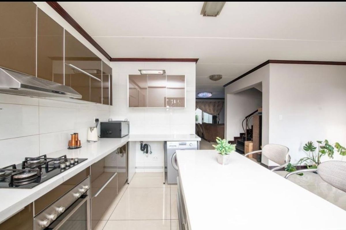 Cluster Rental Monthly In Midrand - Photo 2