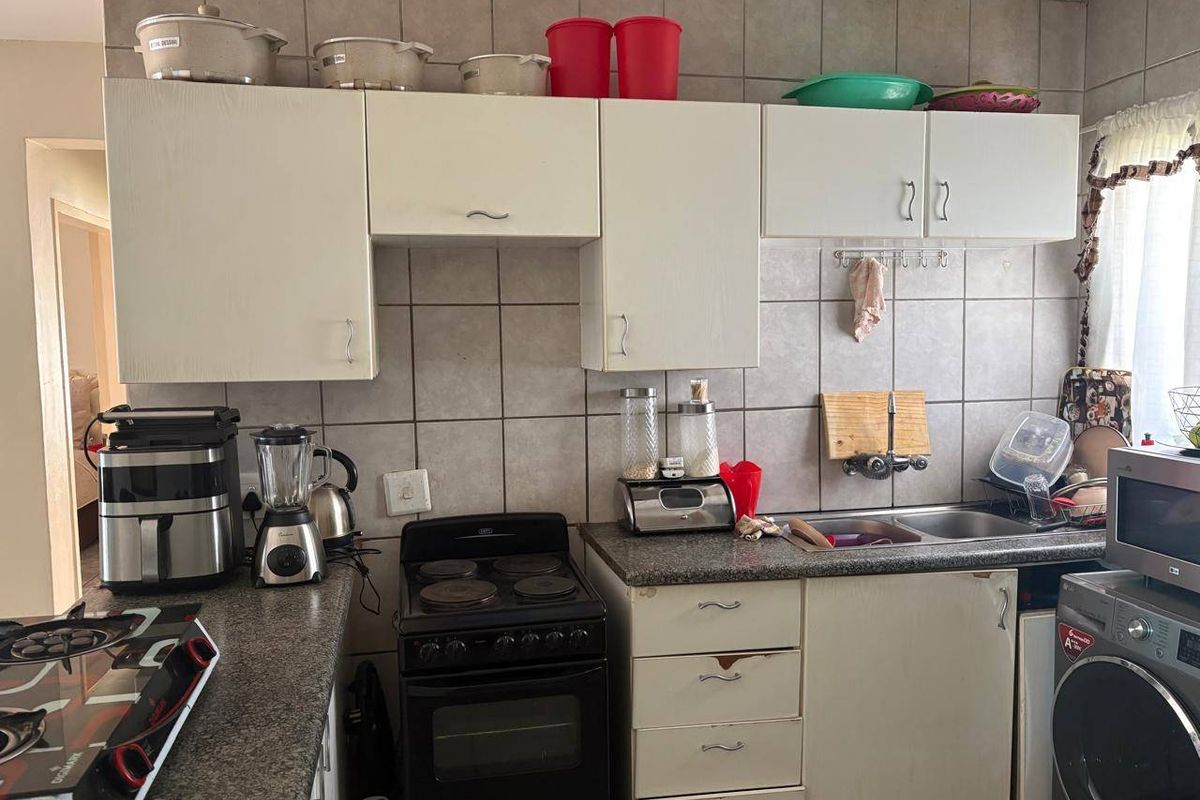 Apartment For Sale In Boksburg - Photo 2