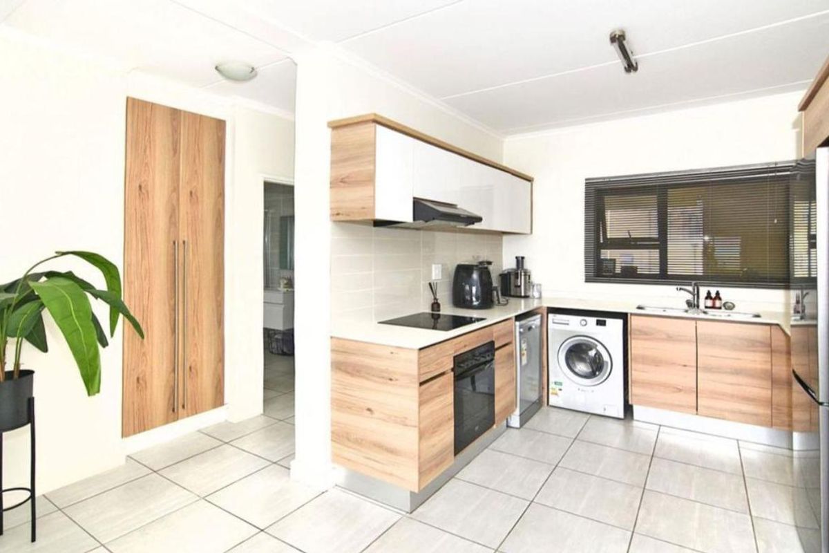 Apartment Rental Monthly In Midrand - Photo 4