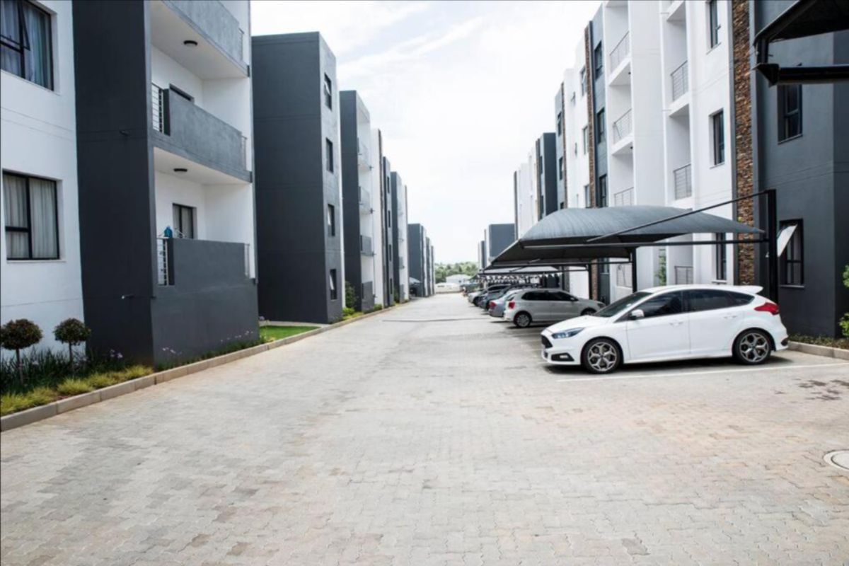 Apartment For Sale In Midrand - Photo 3