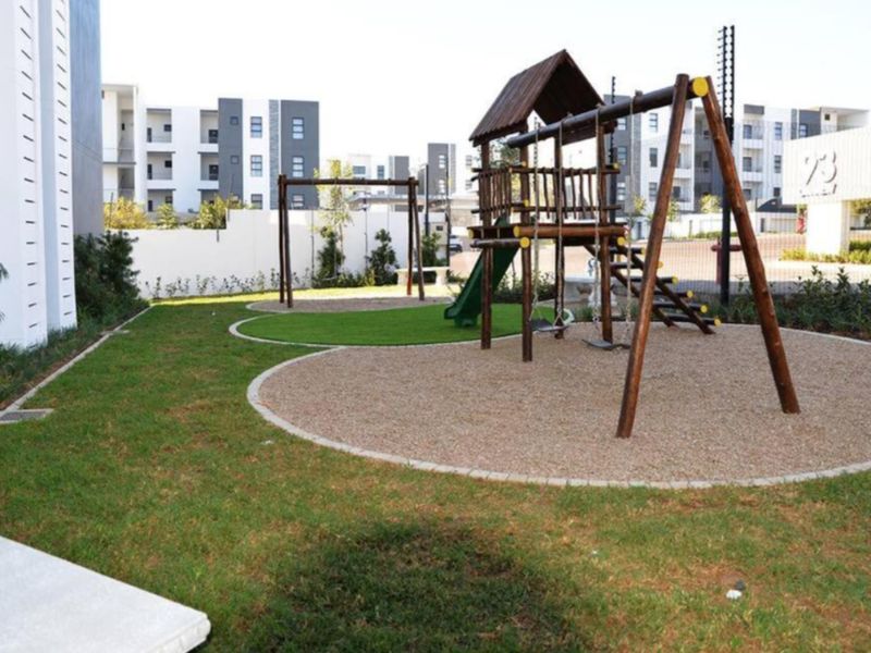 Apartment For Sale In Midrand - Photo 4