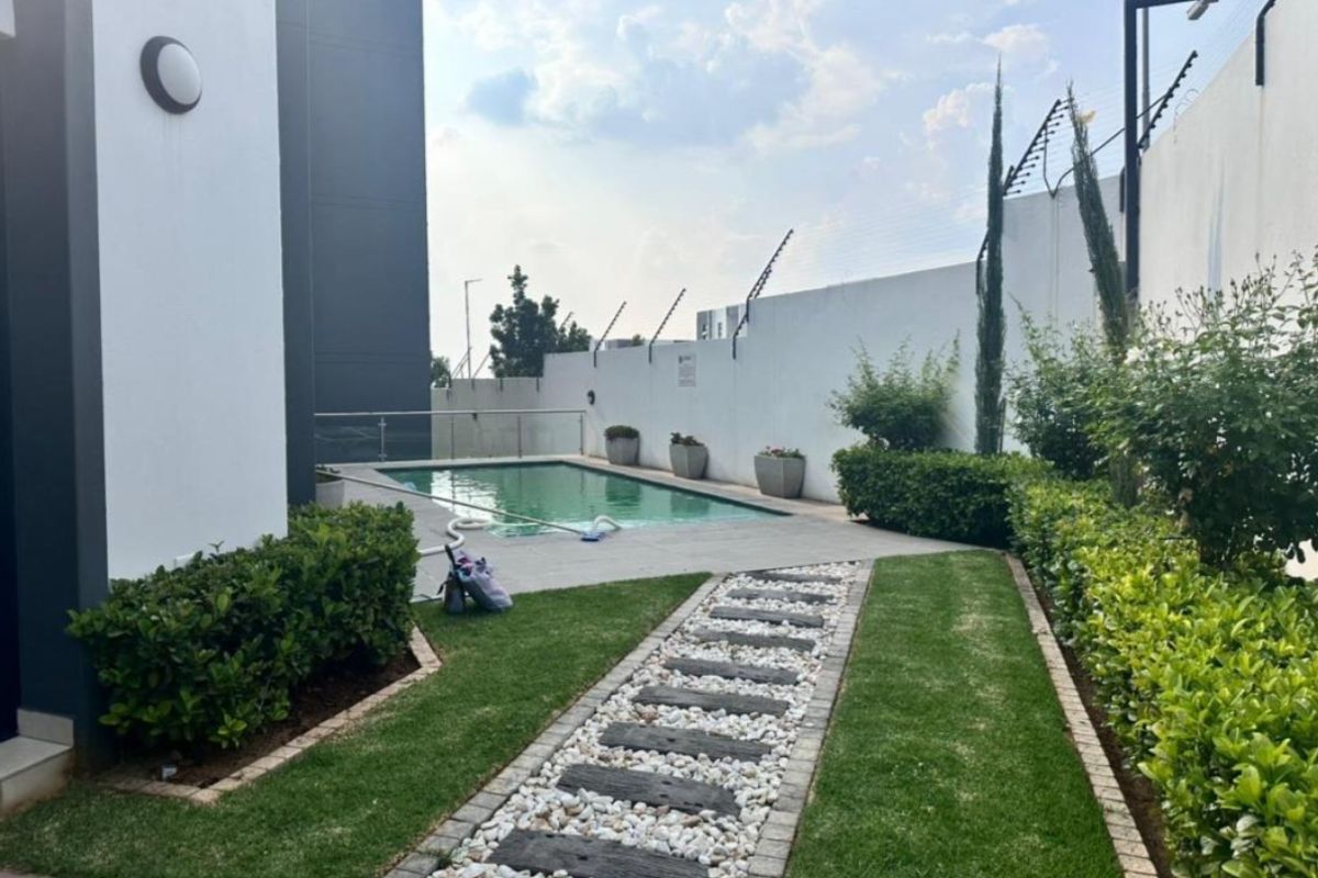 Apartment For Sale In Midrand - Photo 5