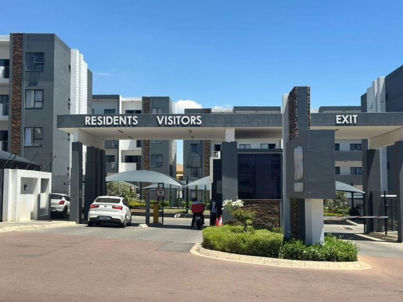 Apartment For Sale In Midrand - Photo 2