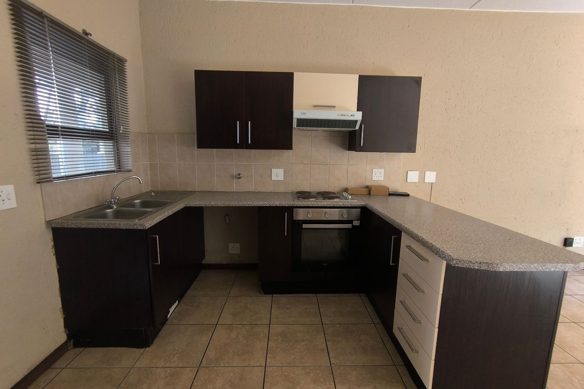 Apartment Rental Monthly In Sandton - Photo 3
