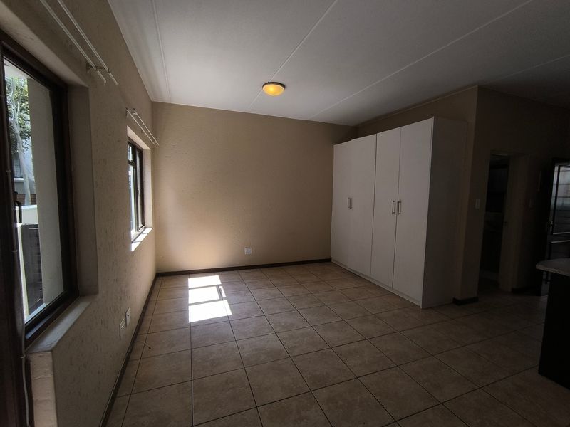 Apartment Rental Monthly In Sandton - Photo 5
