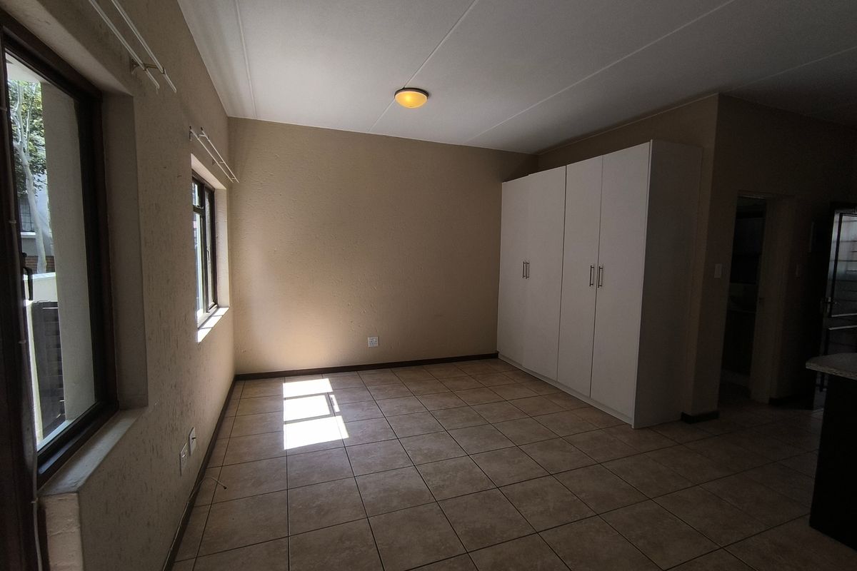 Apartment Rental Monthly In Sandton - Photo 5