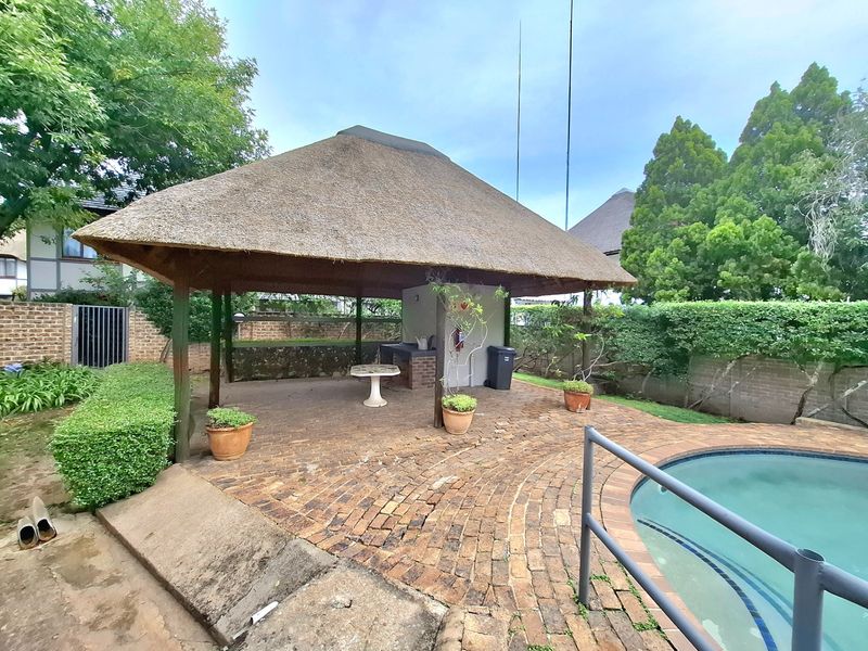 Apartment Rental Monthly In Sandton - Photo 10