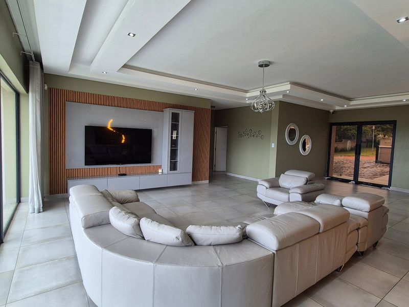 House For Sale In Nelspruit - Photo 10