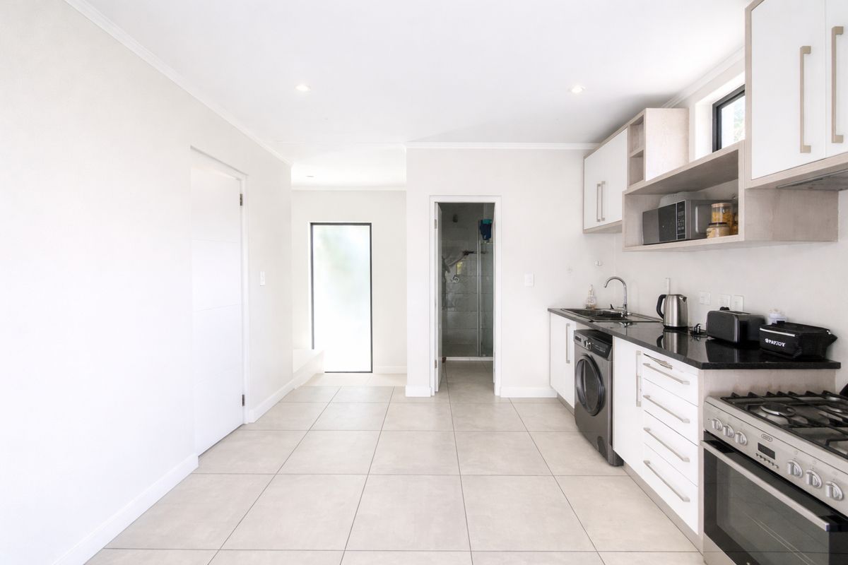 Apartment Rental Monthly In Sandton - Photo 5