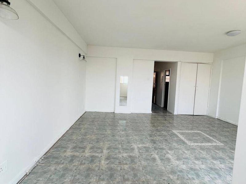 Apartment For Sale In Durban - Photo 2