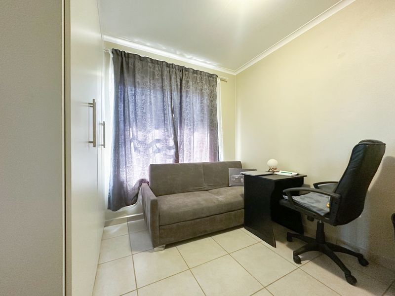 Apartment For Sale In Benoni - Photo 9